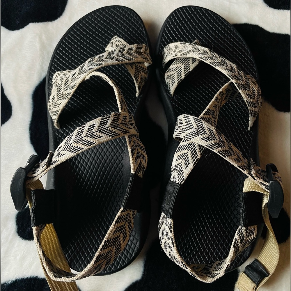Chaco Women's Z/2 Classic Sandals - Trine Black/White